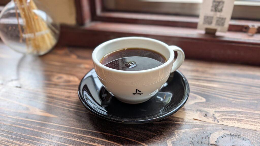 喫茶カゼコで食べた桃のフレンチトーストとコーヒー