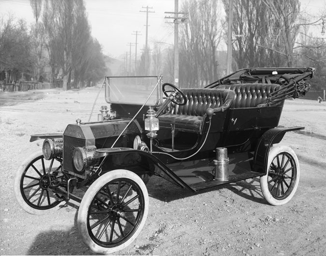 1910年型T型フォードの実車写真